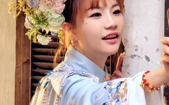 小东西几天不见喷到处都是水